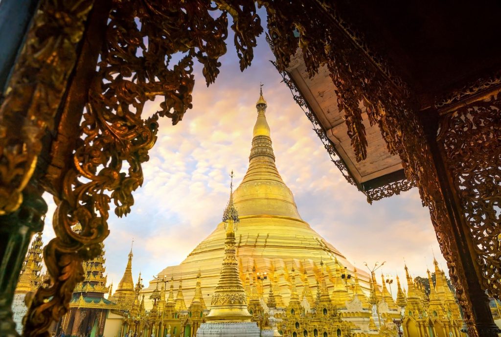 shwedagon pagoda yangon